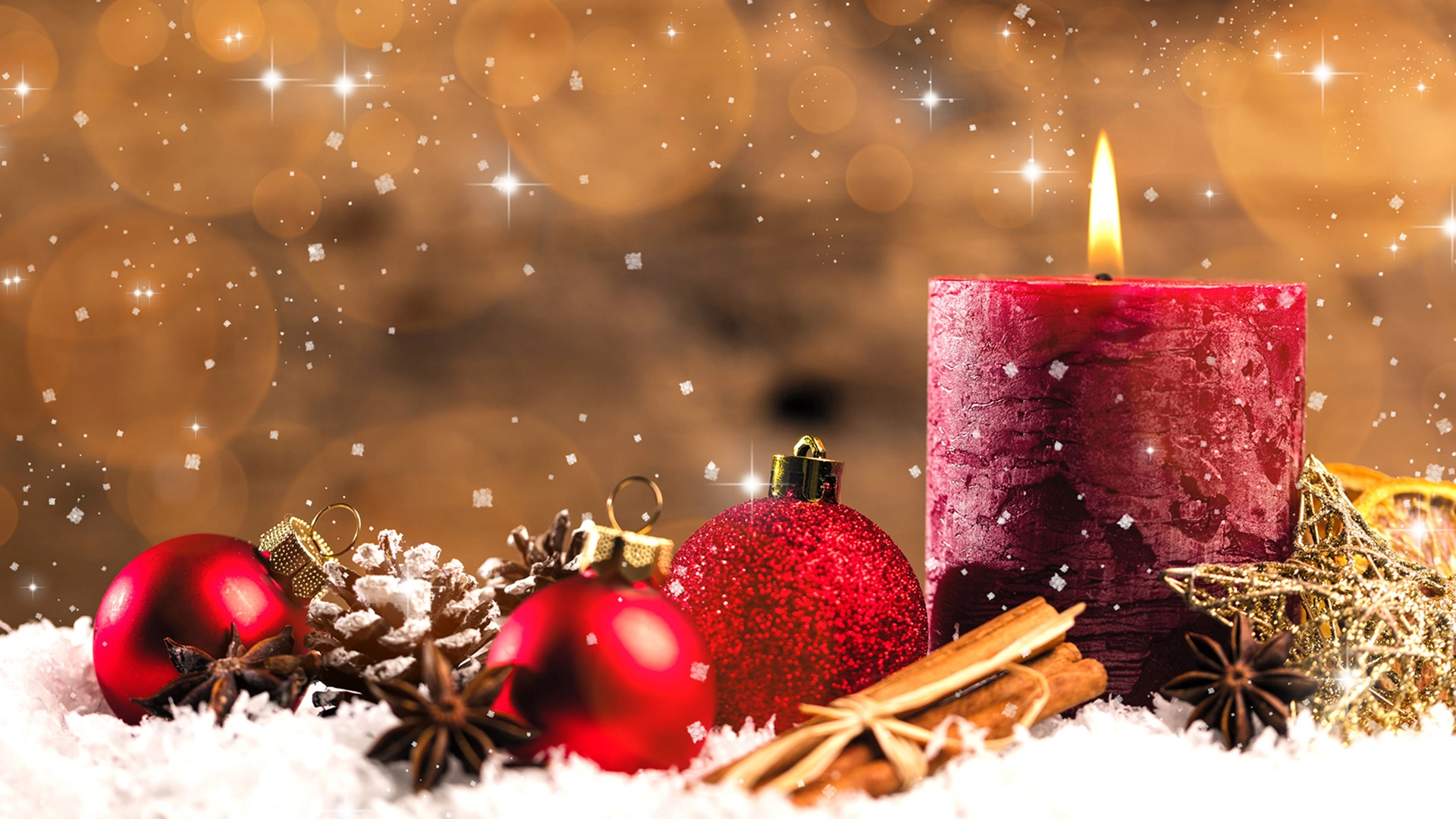 Weihnachtliche Kerzendekoration