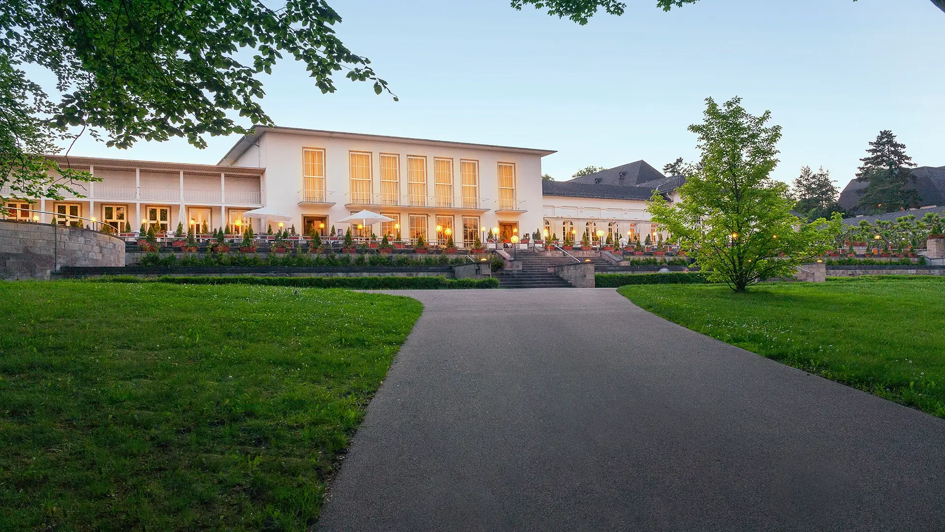 Blick auf den Park am Dolce by Wyndham Bad Nauheim