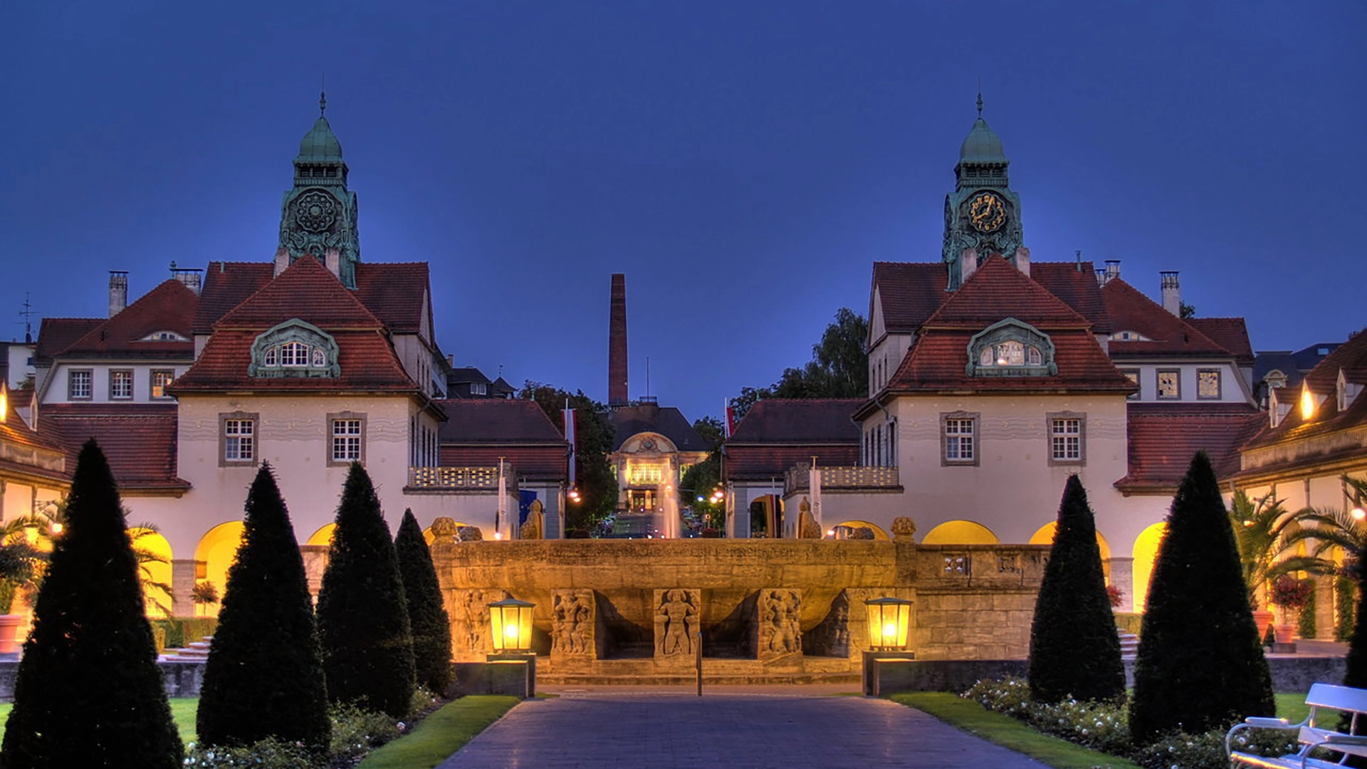 DOLCE by Wyndham Hotel Bad Nauheim Außenansicht am Abend
