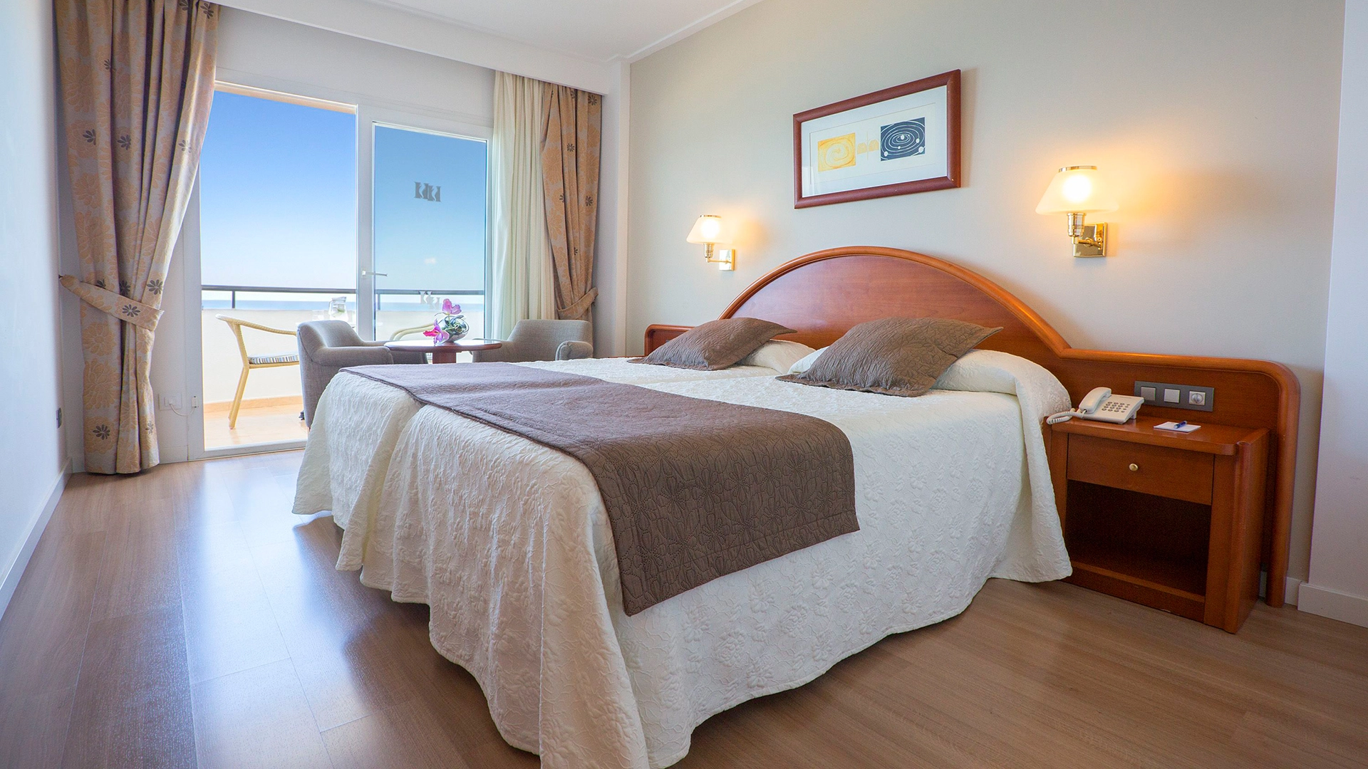 Doppelzimmer mit Meerblick im Hipotels Hipocampo Playa auf Mallorca