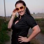 Melanie Stocker mit Sonnenbrille